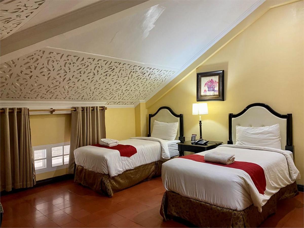 White Knight Hotel Intramuros Manila Exterior photo