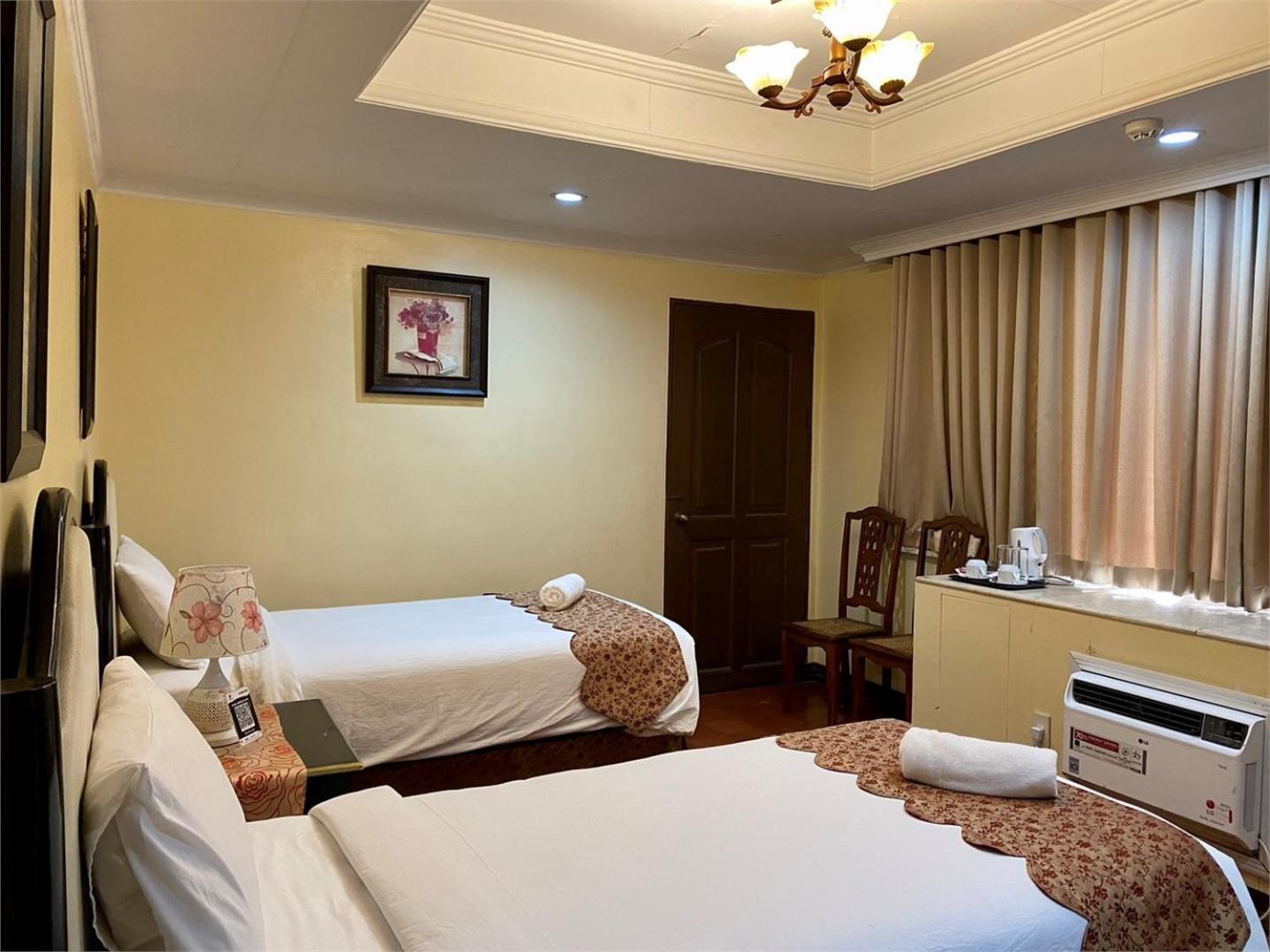 White Knight Hotel Intramuros Manila Exterior photo