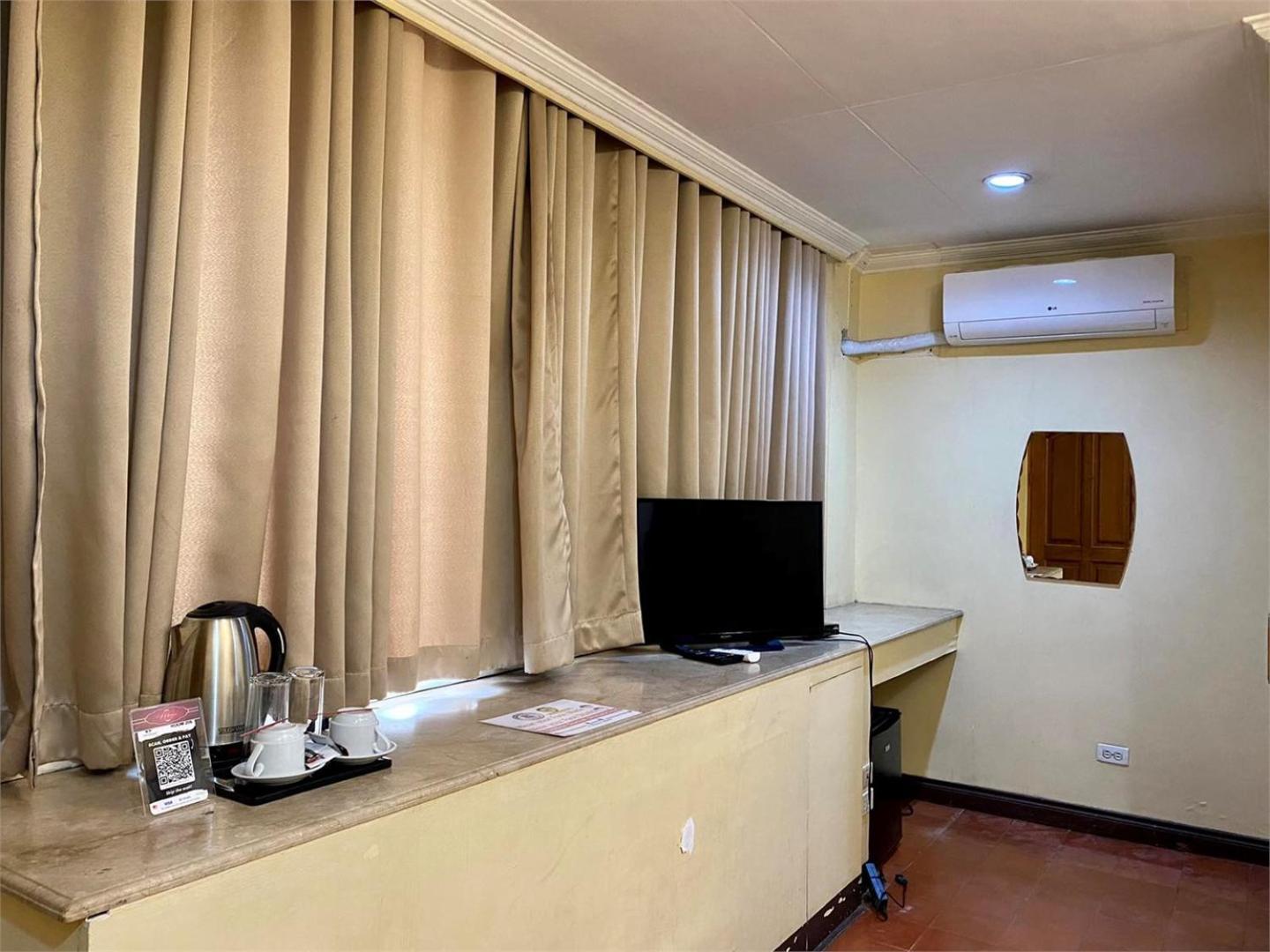 White Knight Hotel Intramuros Manila Exterior photo