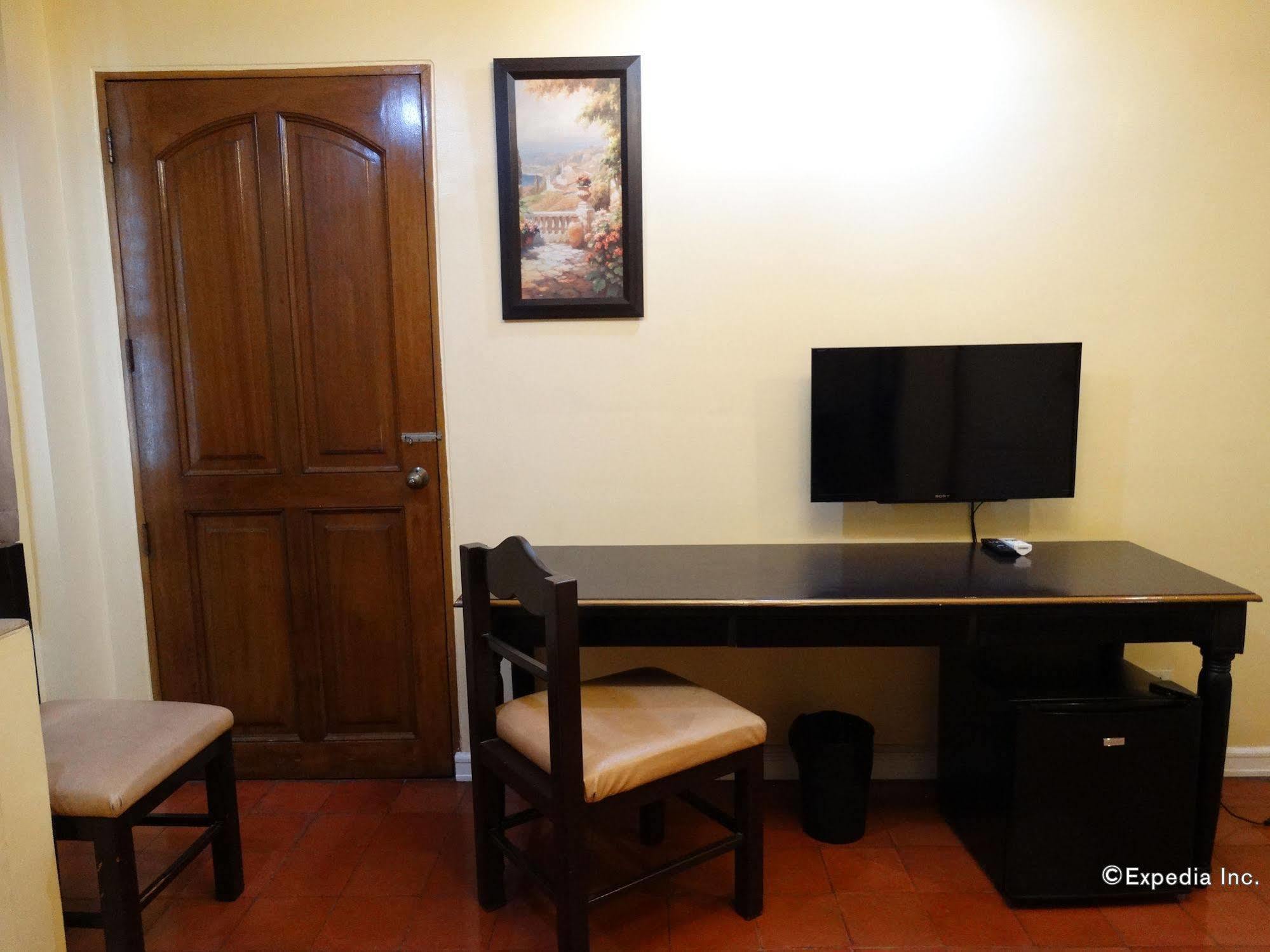 White Knight Hotel Intramuros Manila Exterior photo