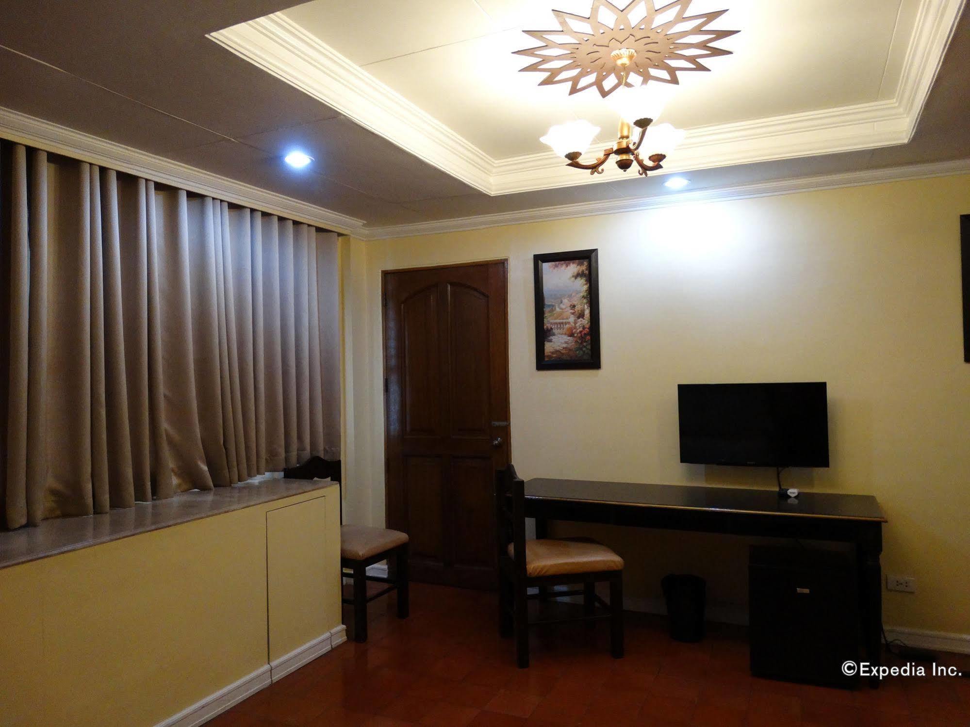 White Knight Hotel Intramuros Manila Exterior photo