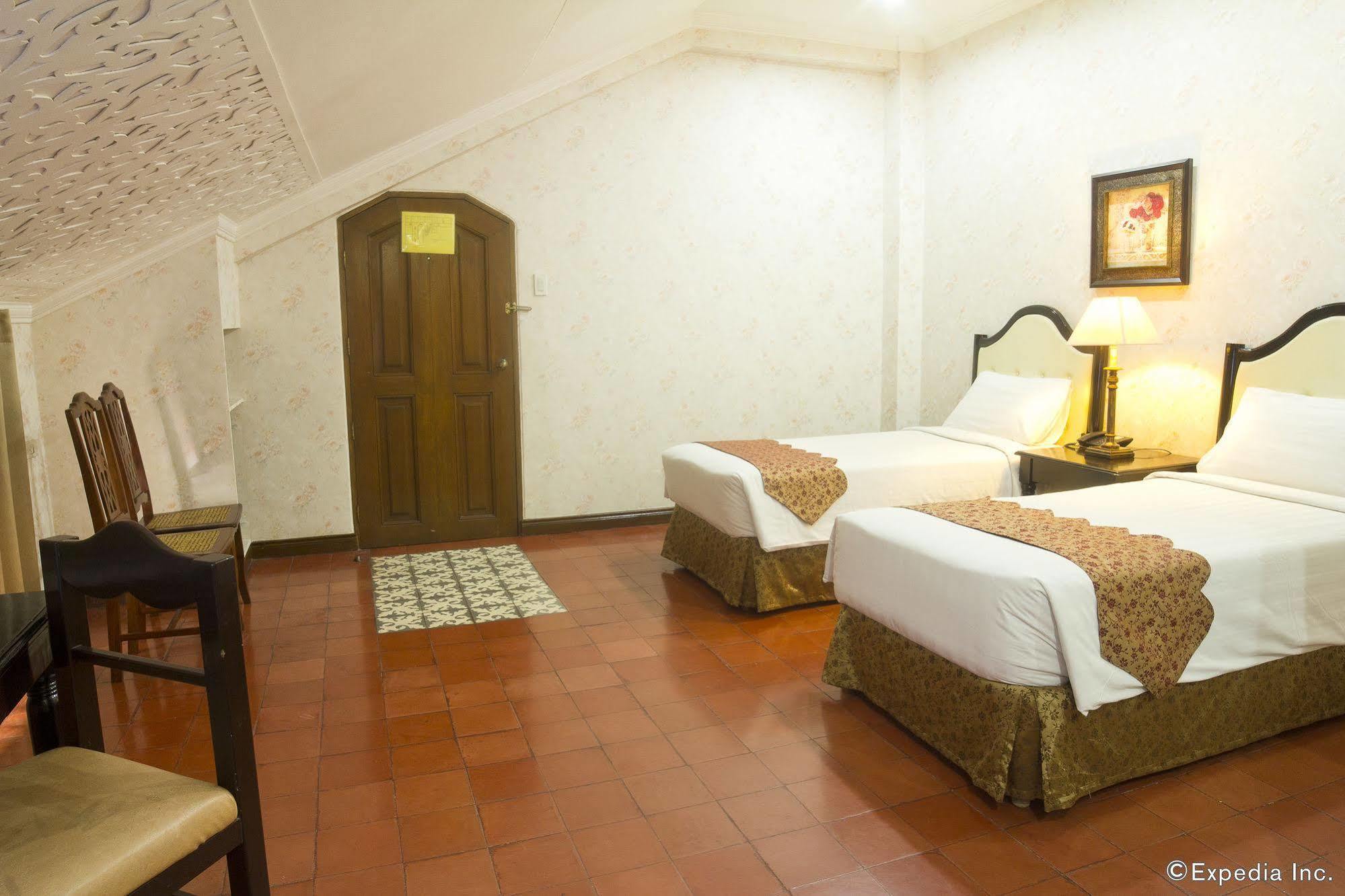 White Knight Hotel Intramuros Manila Exterior photo