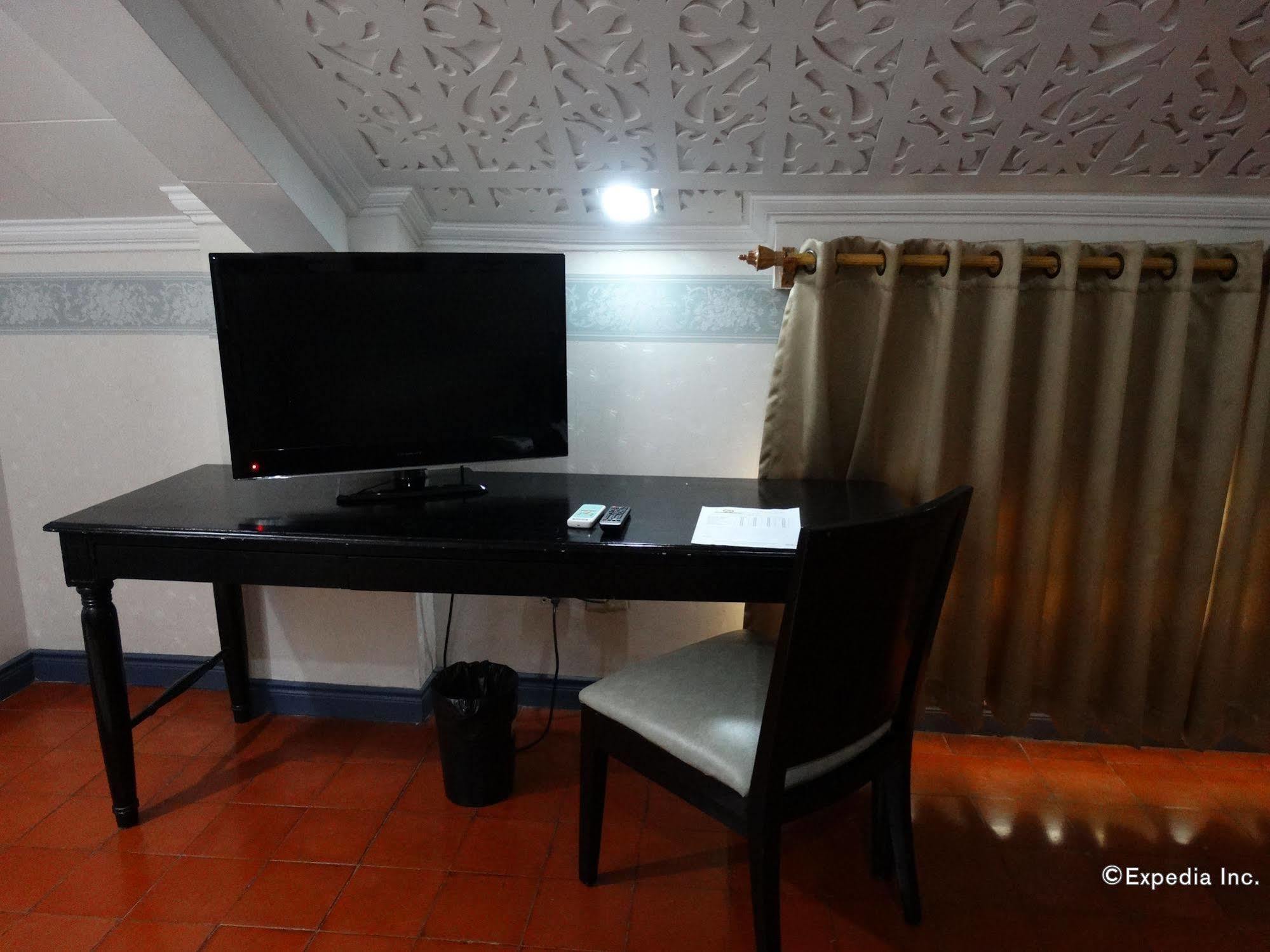 White Knight Hotel Intramuros Manila Exterior photo